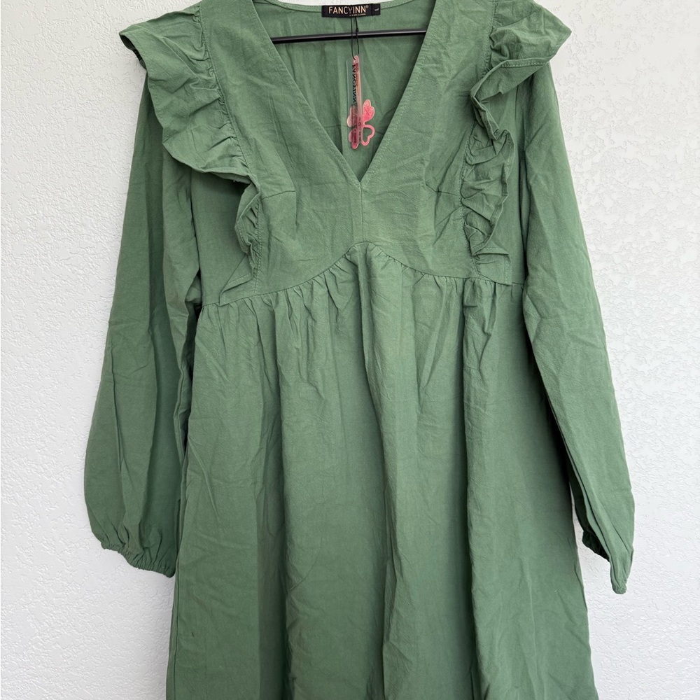 Fancyinn Elegant Green Garment
0040 - Picture 8 of 9